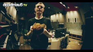 deadmau5 and eric the chicken