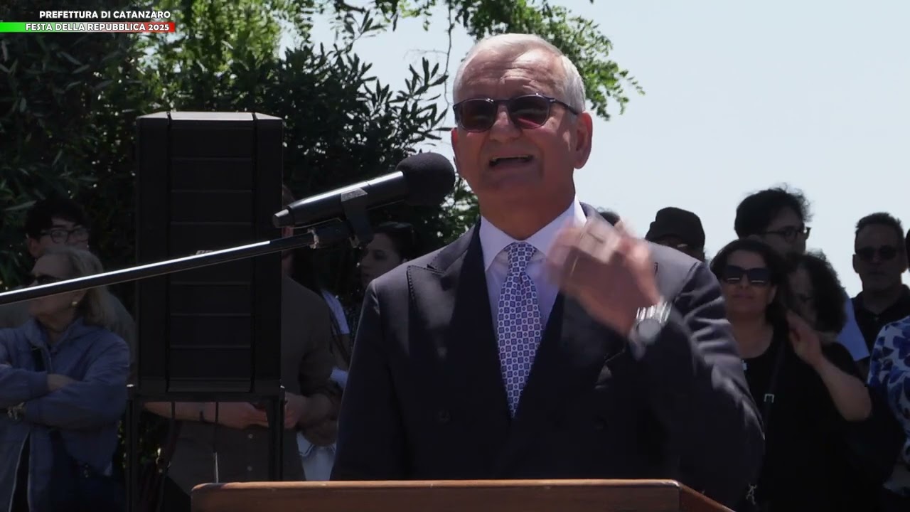 PREFETTURA DI CATANZARO   FESTA DELLA REPUBBLICA 2025   S E  Castrese De Rosa Prefetto di Catanzaro