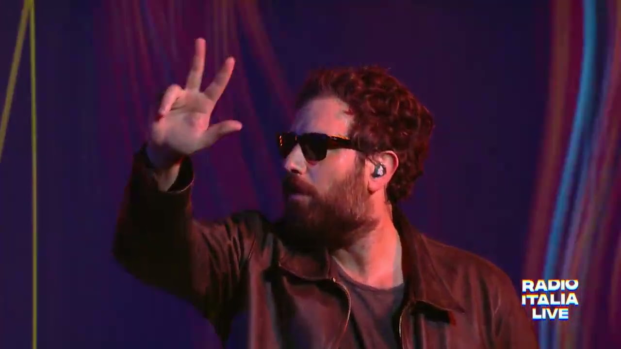 Tommaso Paradiso - Completamente (Radio Italia Live 2023)