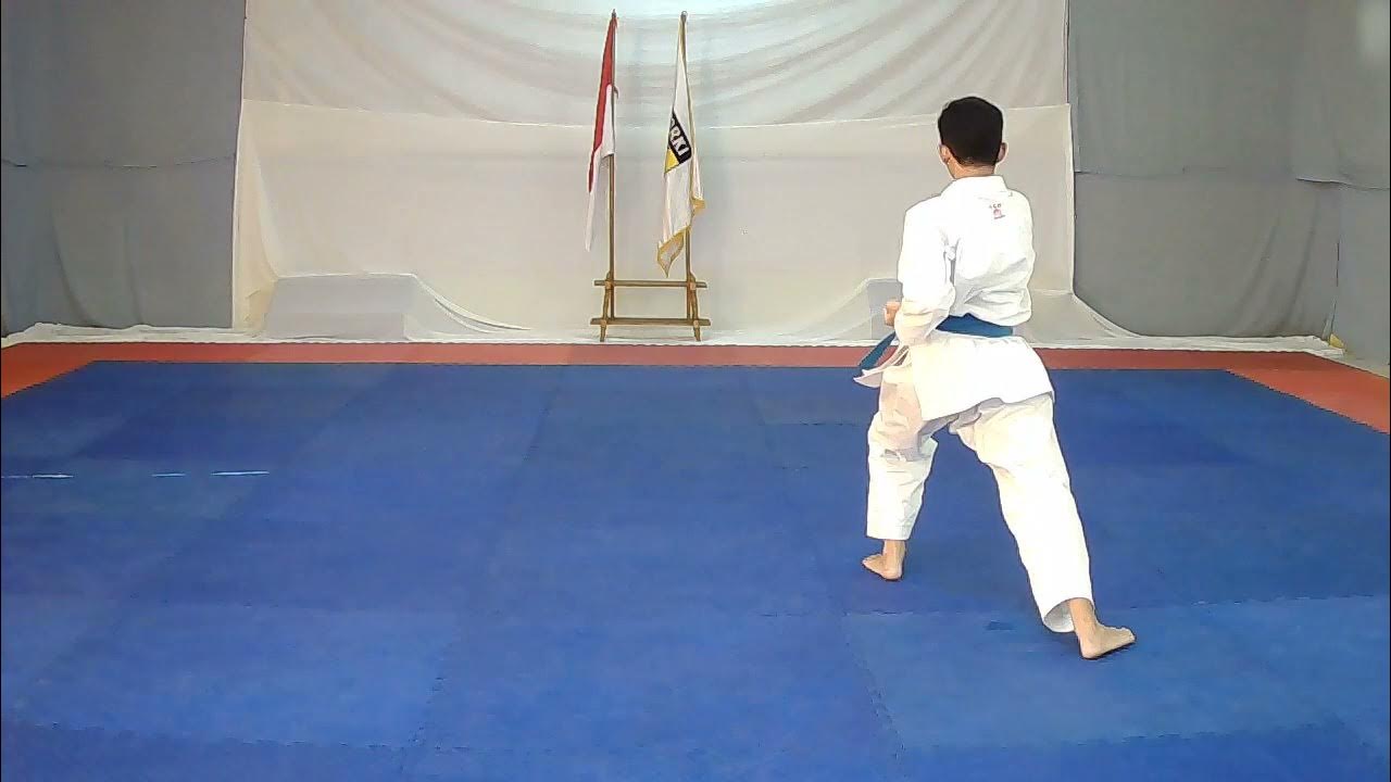 KADET KATA PUTRA_RENDY PANDU_AKC KARATE TEAM_UNSU - YouTube