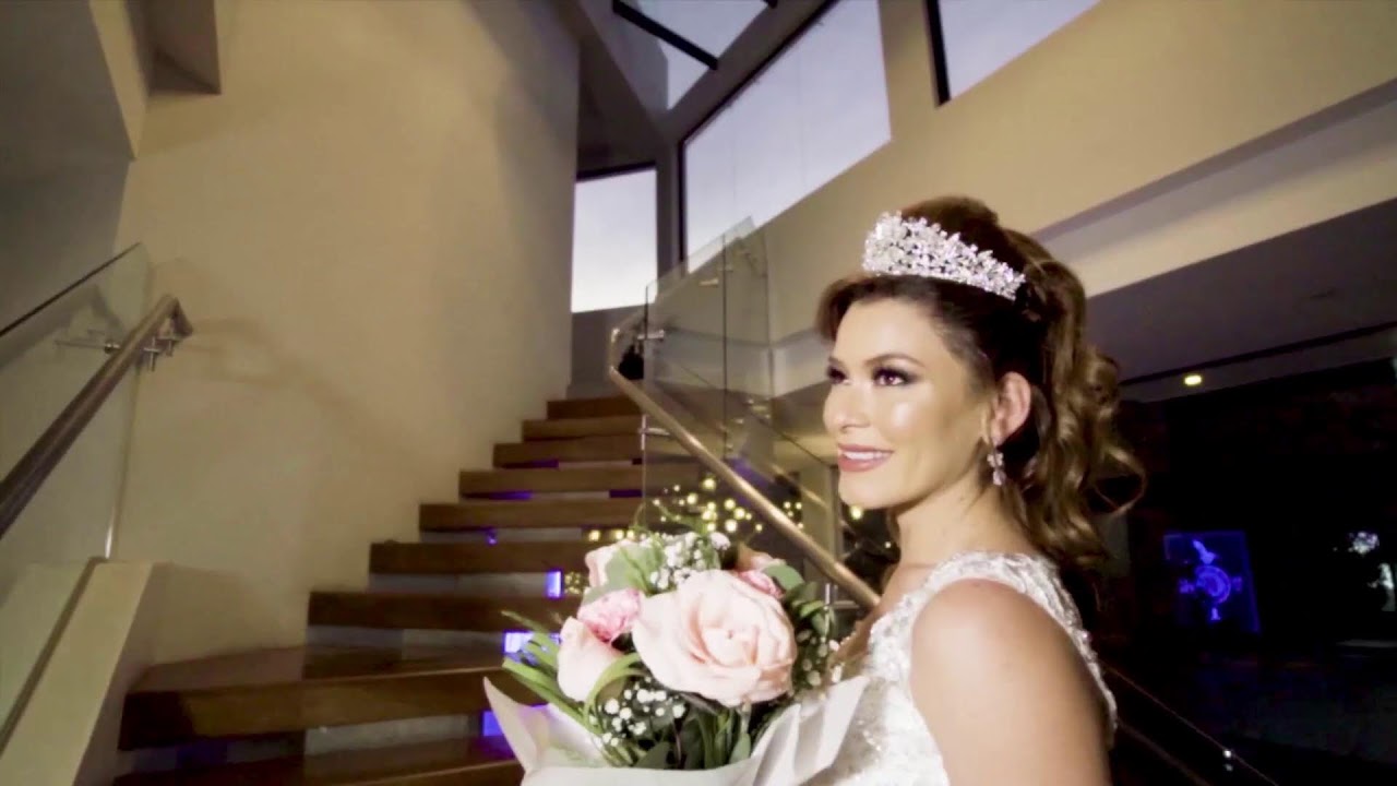 #EnVivo Aprehenden a la alcaldesa de #Cobija, Ana Lucia Reis.