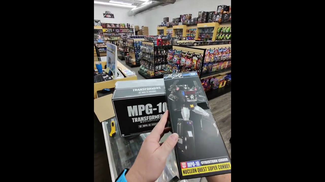 TRG Toys - Case Crack - Transformers Masterpiece MPG-16 Nucleon Quest Super Convoy 