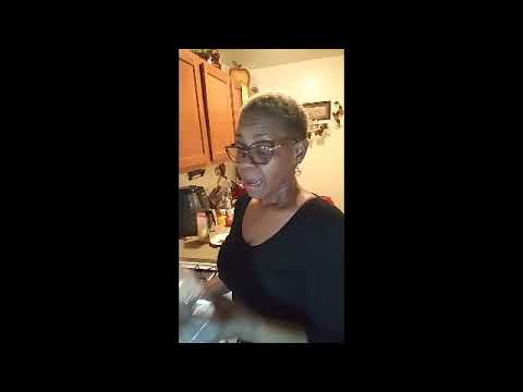 ALDI BLACK BEAN CHIPOTLE BURGER! Great price - YouTube