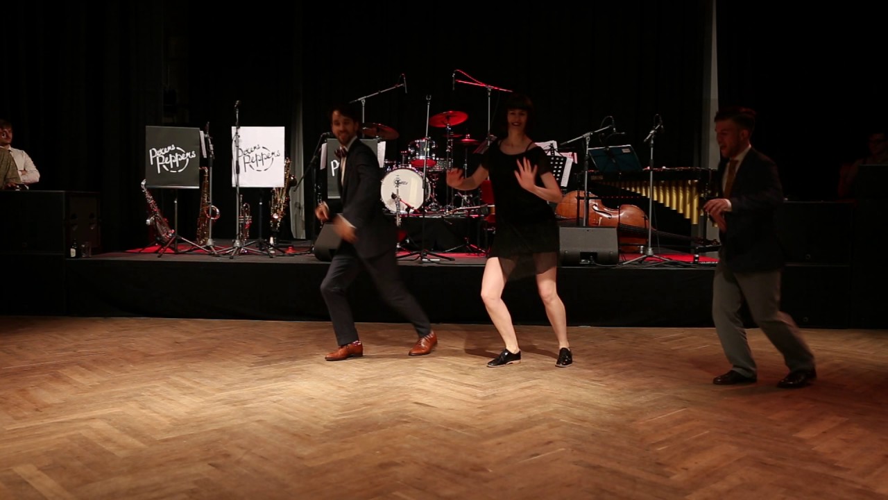 Rhythm and Blues | Knall auf Ball