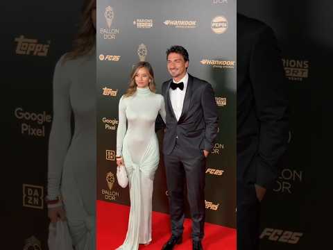 😍 Nicola Cavanis, la magnifique copine de Mats Hummels (Paris, gala Ballon d'Or) #football #shorts
