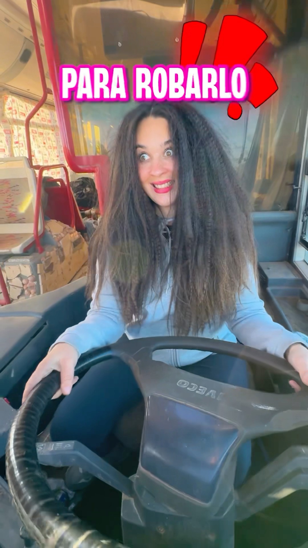 HAN ROBADO EL AUTOBÚS DE ROCKY!