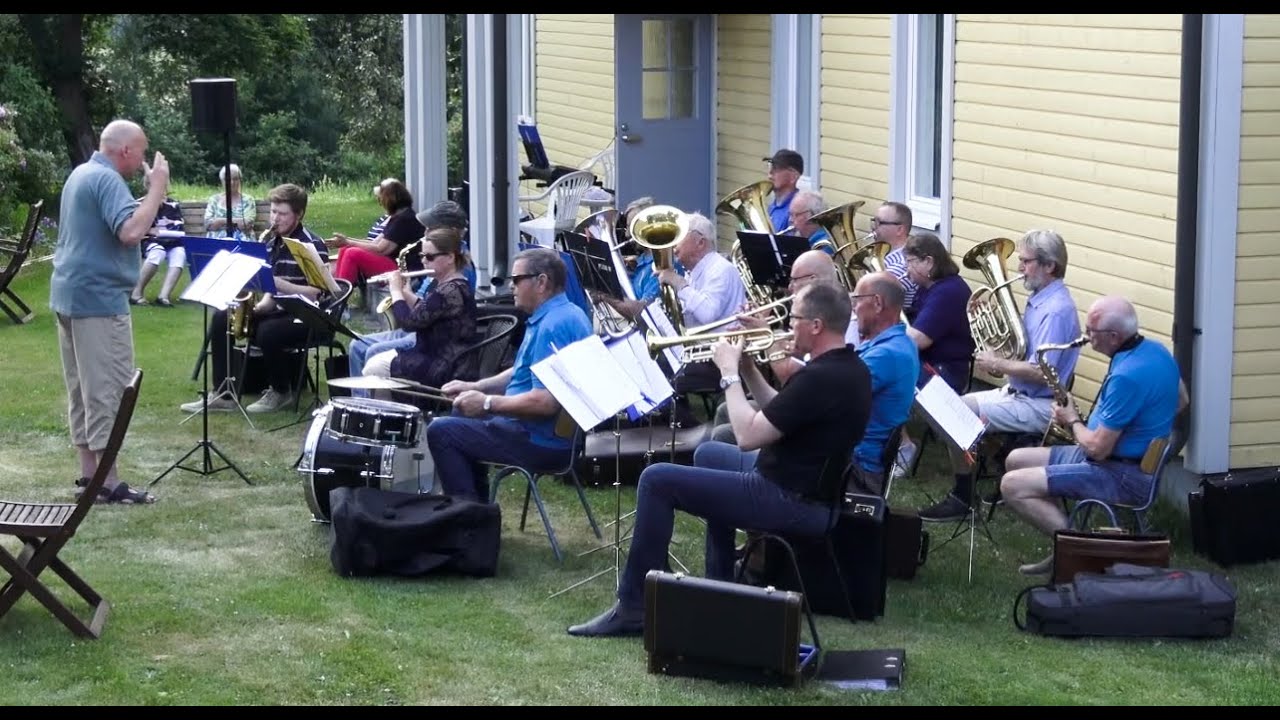 100 v  Torvisoittoa Kiimajärvellä