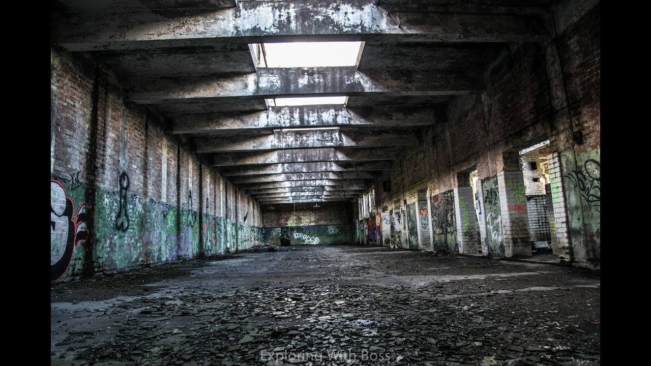 Exploring An Abandoned Factory In Bristol Old Illegal