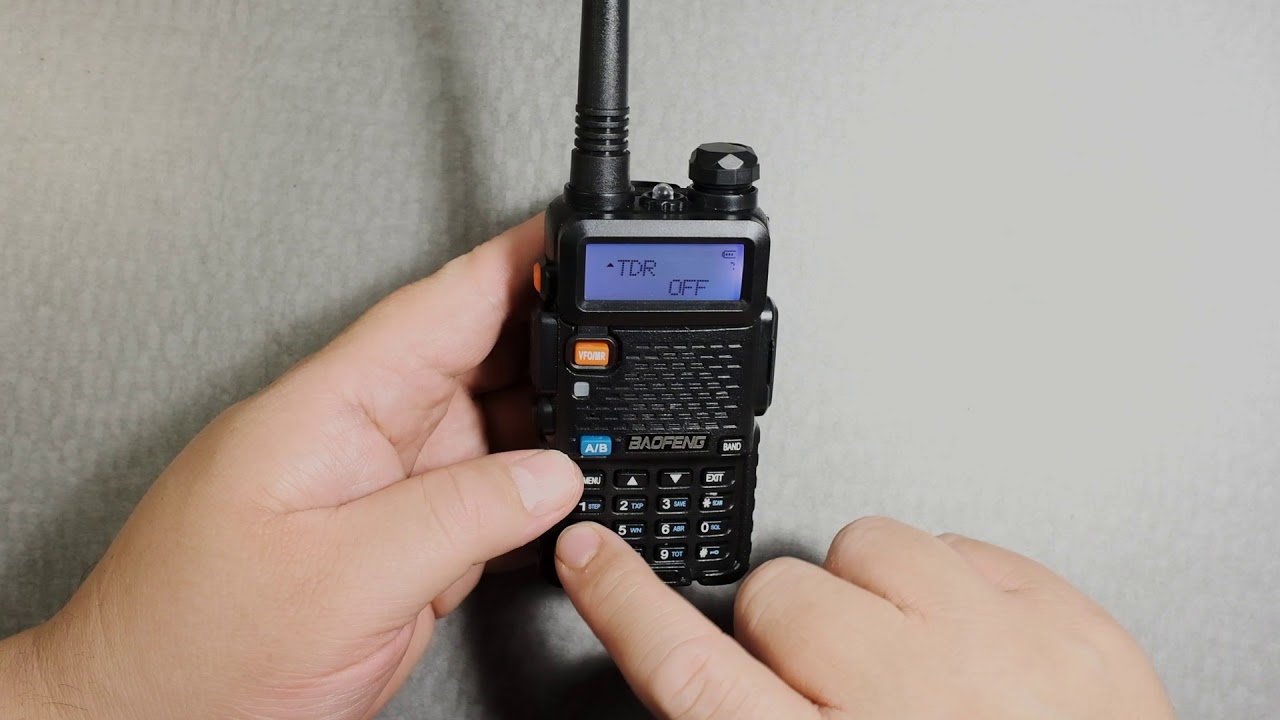 Baofeng UV-5R Talkie-walkie FM radio VHF-UHF avec double bande, affichage,  veille et horloge