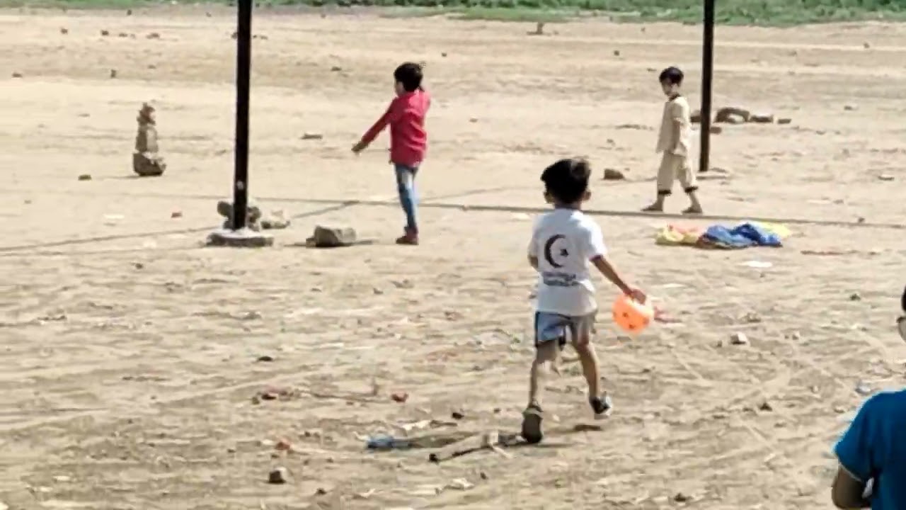 street cricket in Pakistan 
