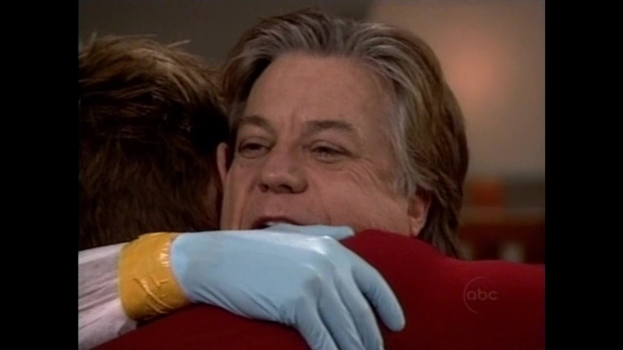 GH Lucas Ben Hogestyn 2006-02-03 Everyone is getting sick - Lucas tells Tony he's gay just in case