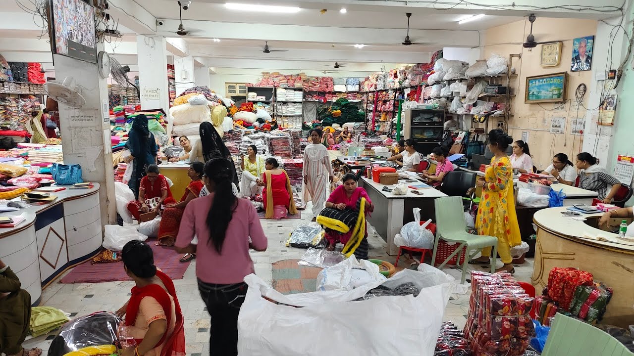 नरेश कबाड़ी की मशहूर दुपट्टे की दुकान।25 रुपए से दुपट्टा,चुंदड़ी।रोहतक शौरी मार्किट