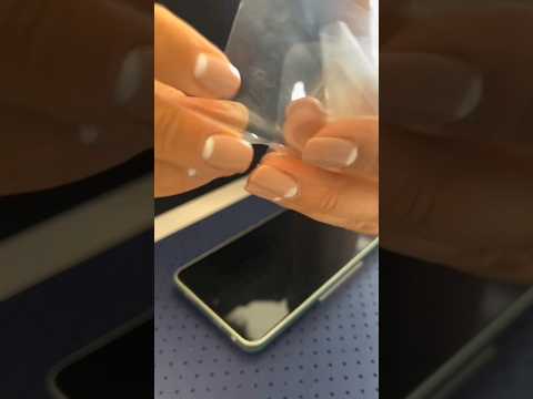 ASMR Satisfying Screenprotector Change iPhone 16 pro max #smartphone #protection #phonesoap #findmy