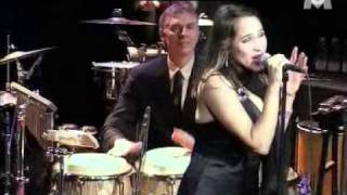 Pink Martini - let's never stop falling in love Resimi