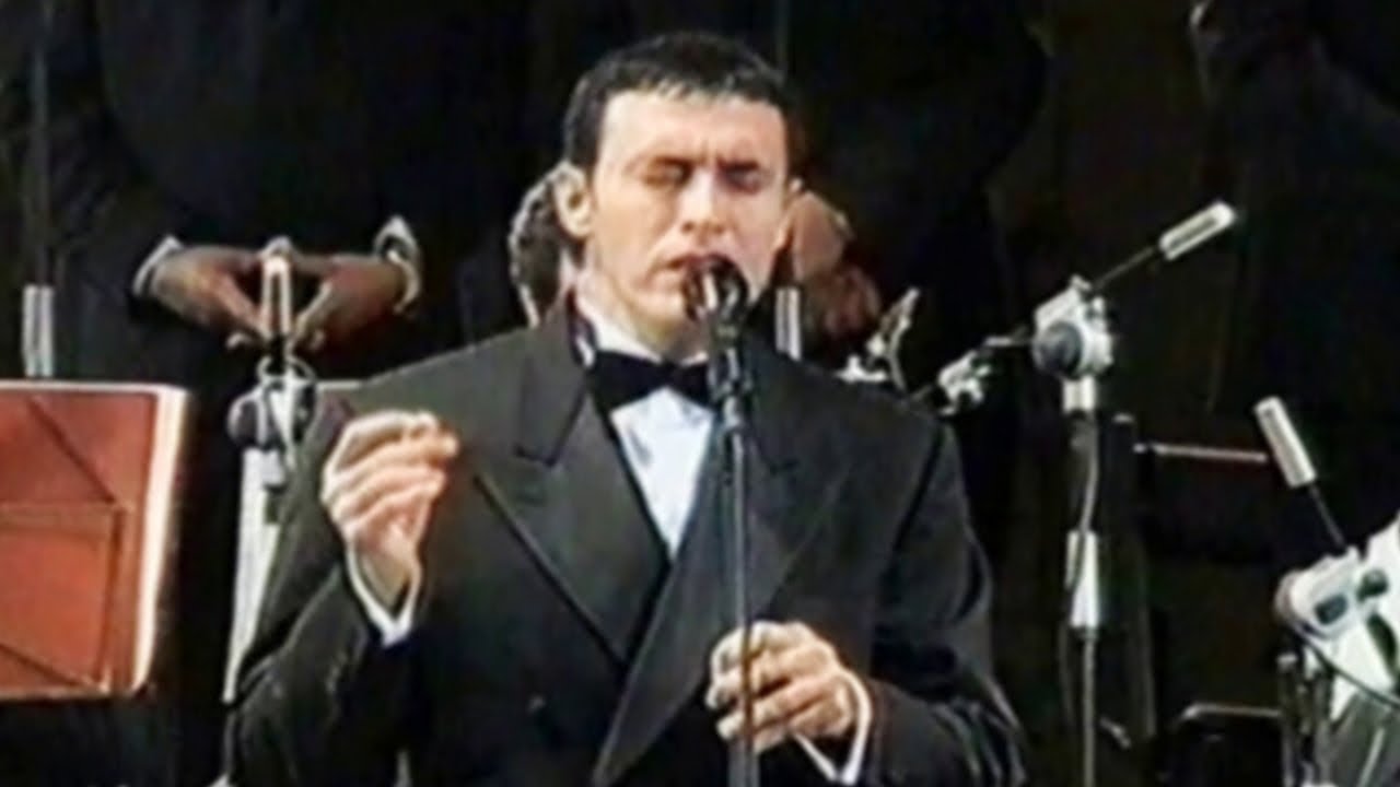 القيصر كاظم الساهر / رائعة ممنوعة أنتِ .. فن الإلقاء ، فخامة الأداء ، قمة الإحساس - بيت الدين 1999 ~