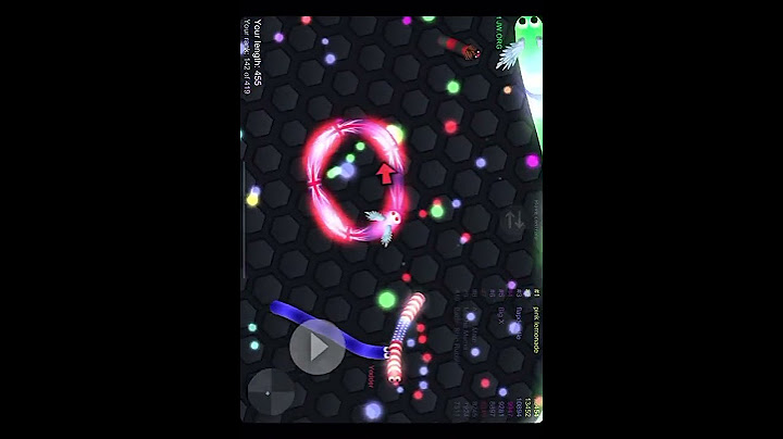 And why did he just boost right in to me?  😂 slither.io