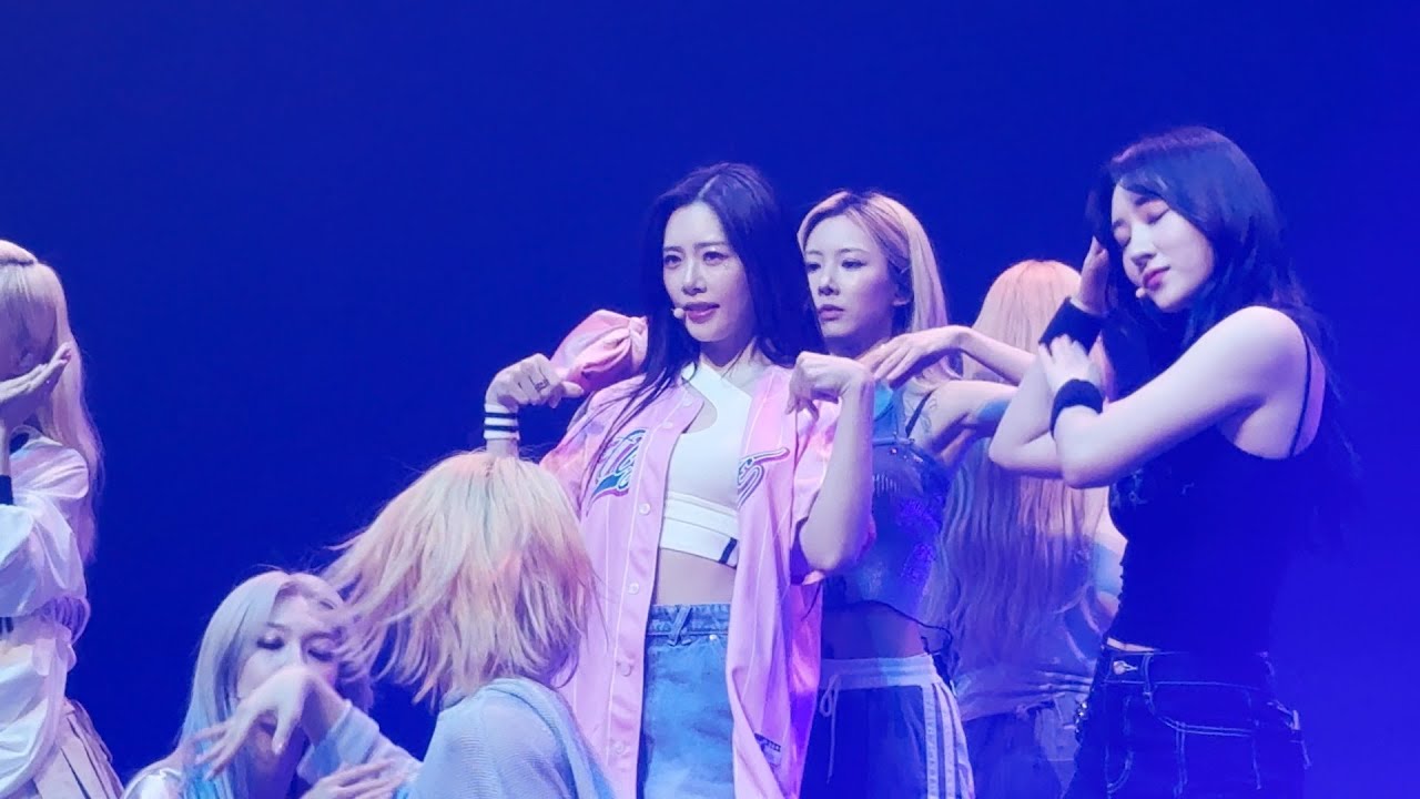 240330 Dreamcatcher - 'OOTD' ＋ 'Black Or White'