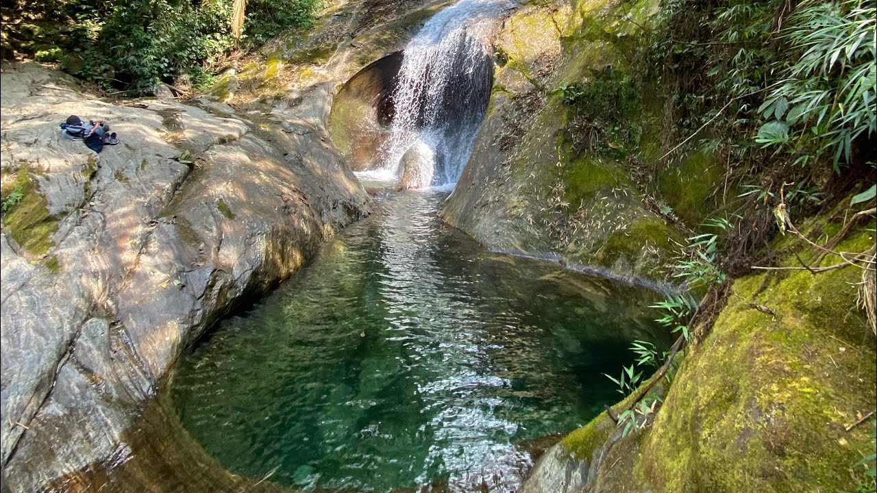 CACHOEIRA ESCONDIDA NO RJ