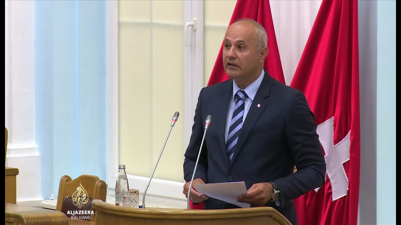 برلمان سيتيني يعارض تنصيب يوانيكي في دير سيتيني