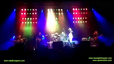 One Night Of Queen III  (Flash Intro/Tie Your Mother Down)