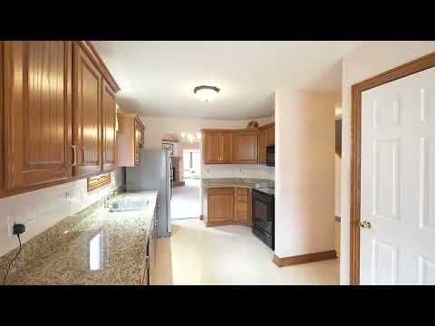 12149 Nutmeg Lane, North Royalton, OH home video tour