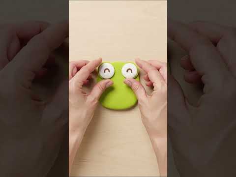 Crong <strong>clay</strong> cracking making! #뽀로로 #pororo #<strong>clay</strong> #클레이놀이