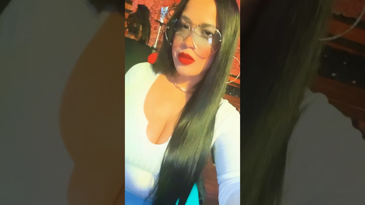 #queensnewyork #partymusic #nyc#newyorker #latina #fashionblogger # ...