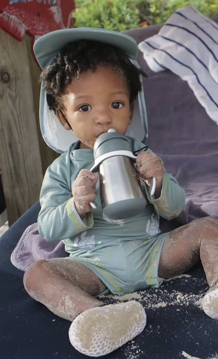 Halo on vacation with his mother Halle & Auntie Chloe 😍🥰❤️ #ddg #halle #halo