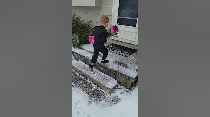 5-Year-Old's Valentine Surprise || ViralHog