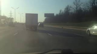 Тащится В Среднем Ряду