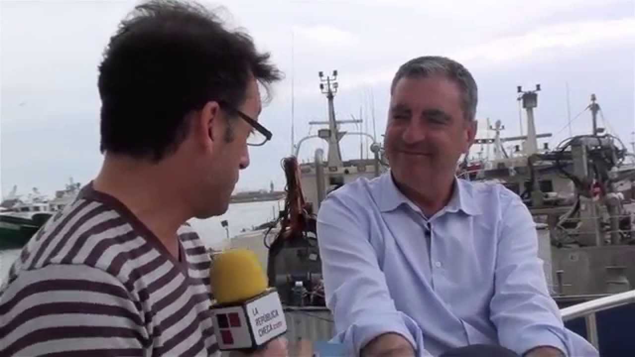 RCtv: Entrevista a Albert Abelló, cap de llista CIU per Tarragona - YouTube