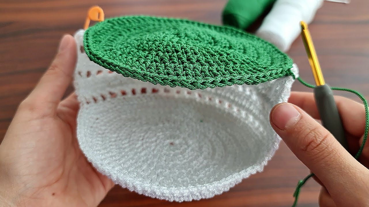 So Beautiful And So Easy 🥰 How to make a very useful crochet napkin