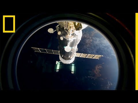 Vidéo: Est-ce que des débris frappent la station spatiale ?