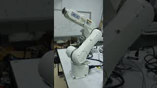 Testing 6-Axis robot arm Adept Viper s850 CR S/N: 673-00106