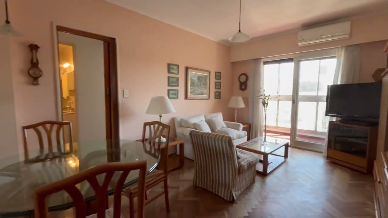 Venta departamento 3 ambientes con balcón y cochera en Recoleta!