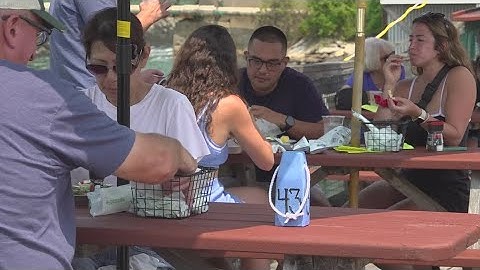 Popular restaurant in Damariscotta reopens after burning down in 2024