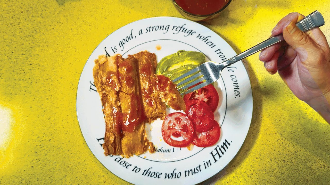 Tamales De Pollo (Chicken Tamales) Mexican Style