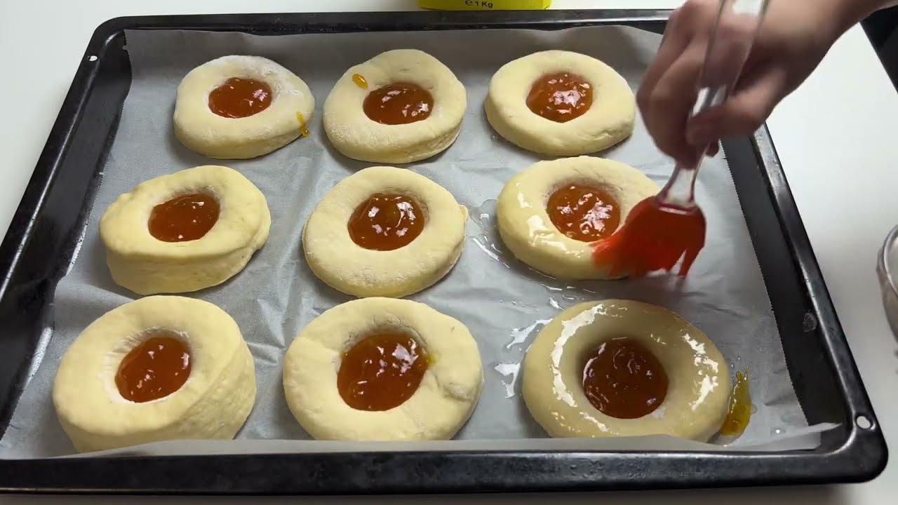 I just bake the donuts in oven, because that's the tastiest way
