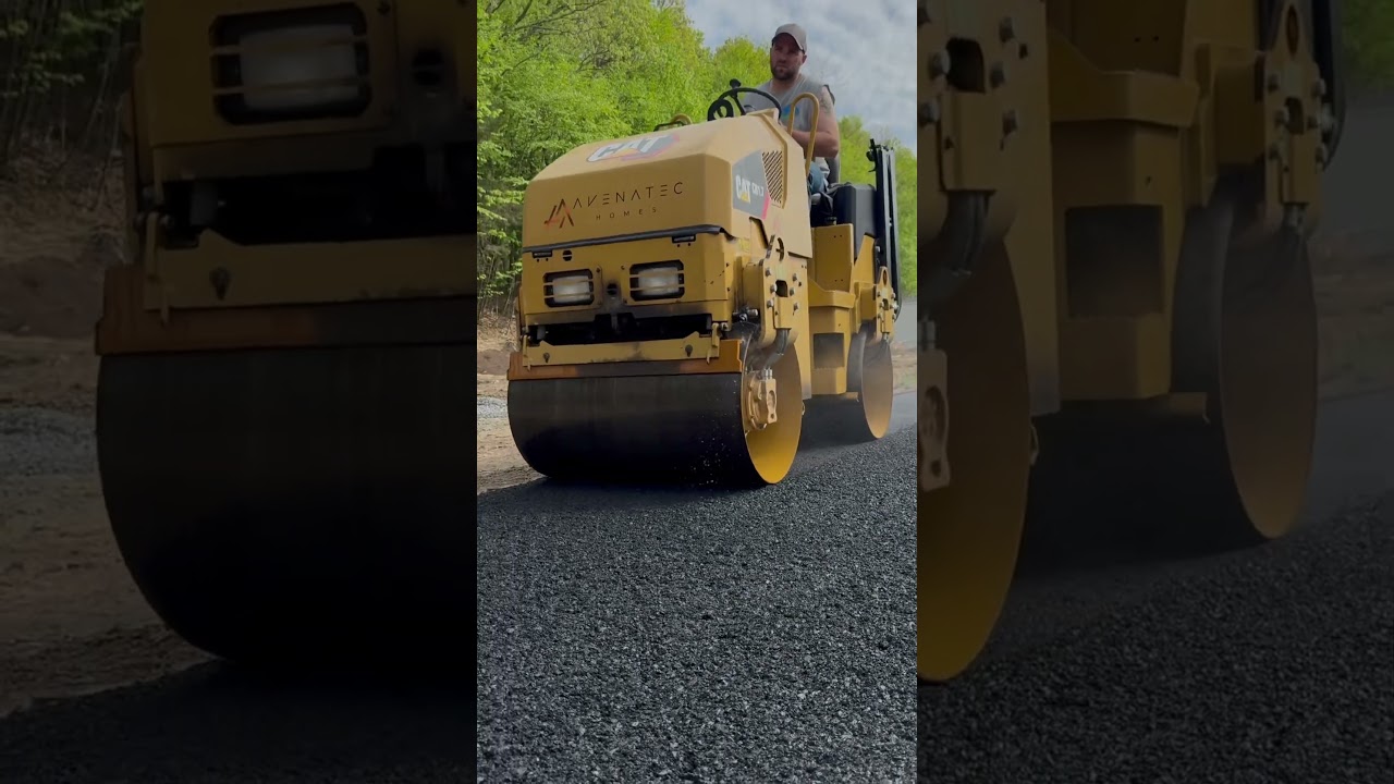Asphalt drag box paving with DraggTec. 