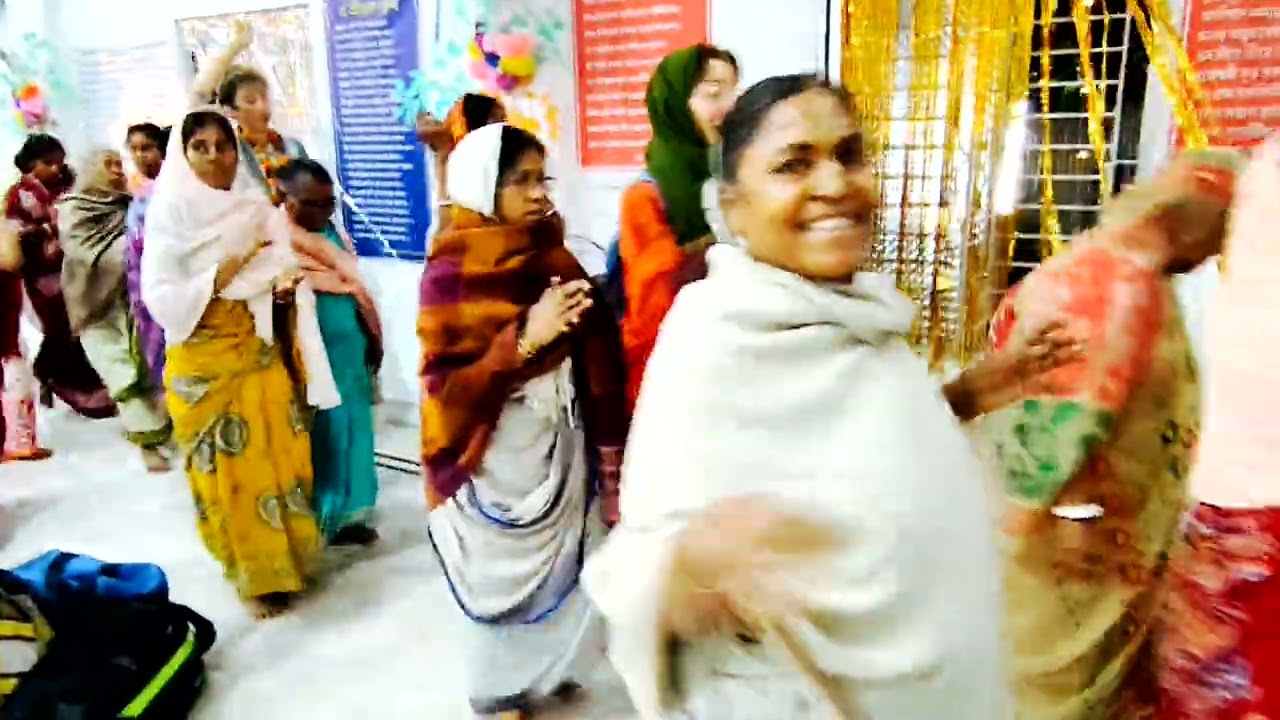 Gurudev Kripa Bindu Diya, mandir parikrama