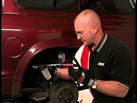 How to Change Brake Fluid Video - Advance Auto Parts