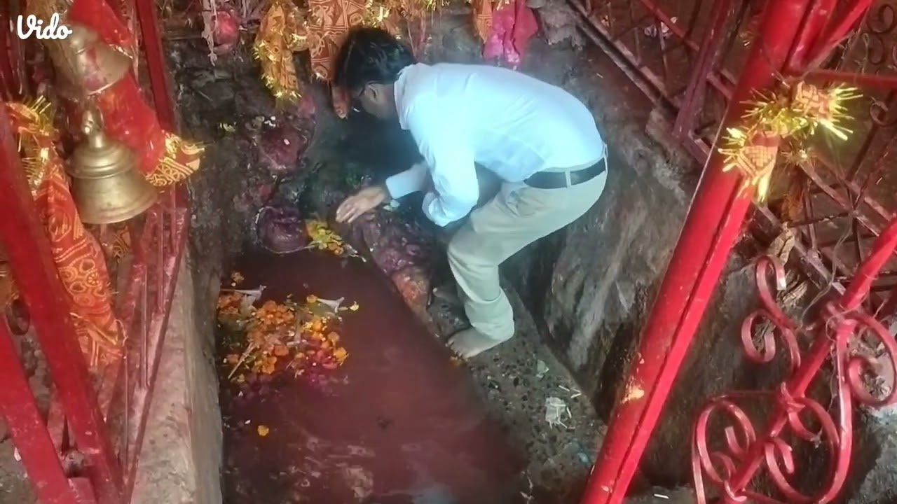 गढ़वा जिला तिलदाग शिव मंदिर दर्शन करने पहुँचे
