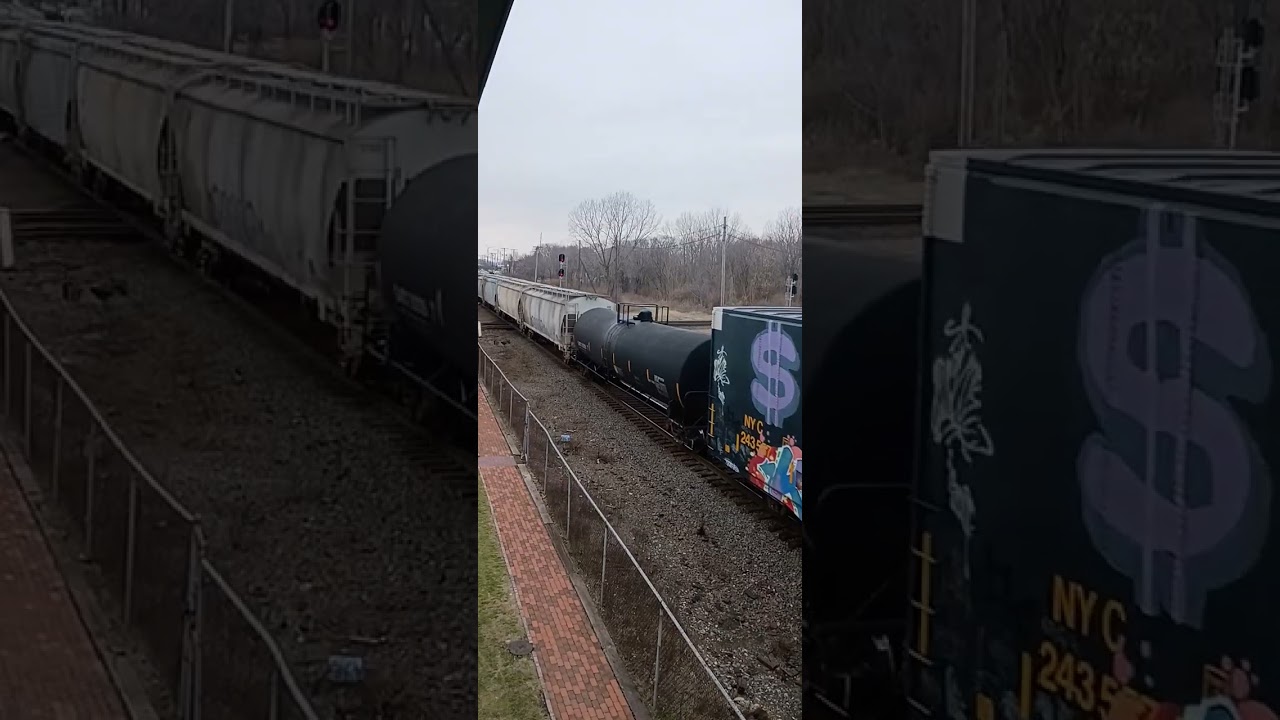 CSX mixed freight CSX 7028 CSX 7415 CSX 3083