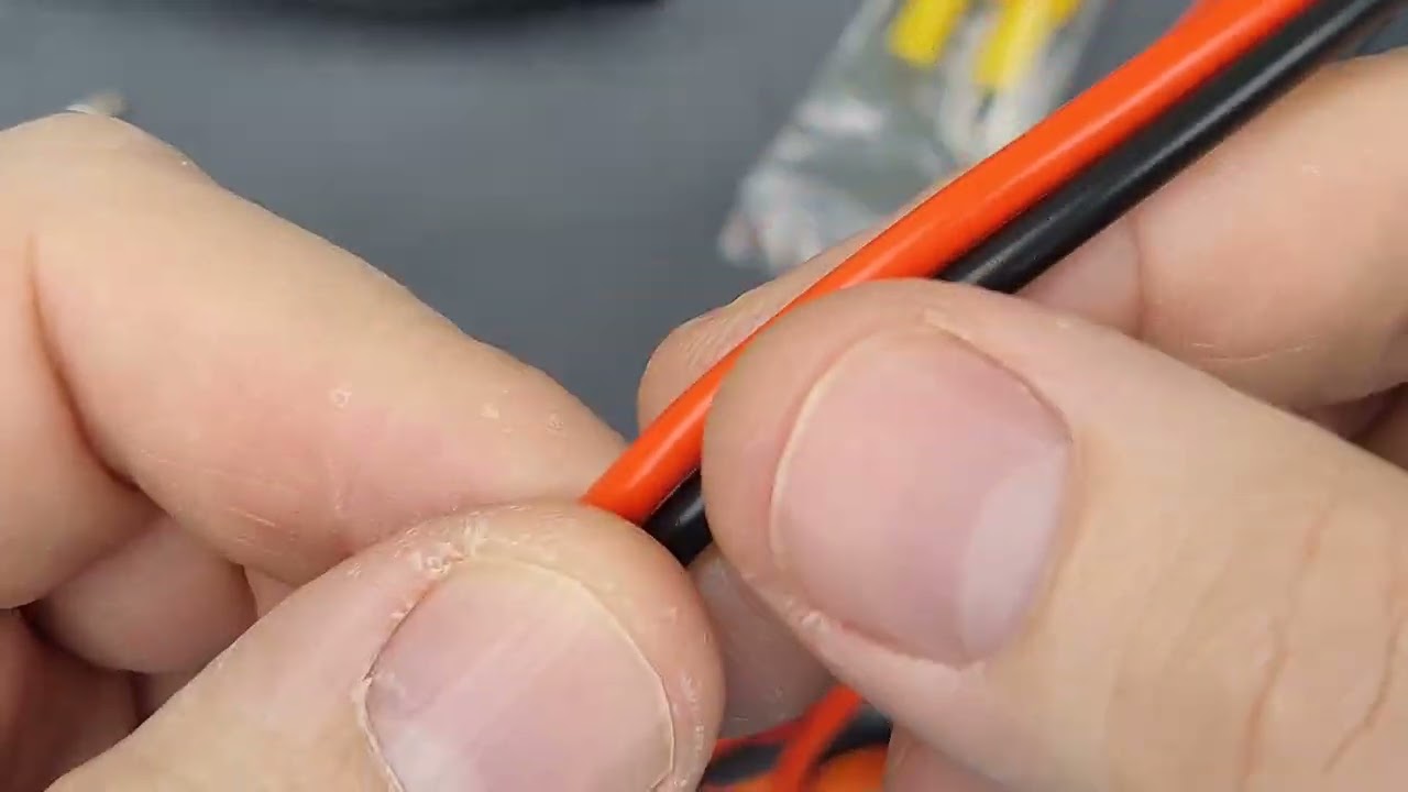 Klein Tools autoranging trueRMS slim digital multimeter MM450