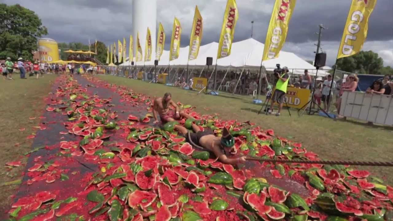 Chinchilla is renowned as the ”Melon Capital” of Australia, hosting the ”Melonfest” once every two years; the fruitful event is situated less than 300km from Brisbane and has events for all ages- ranging from Melon Markets to the Melon Big Bash Cricket зурган илэрцүүд