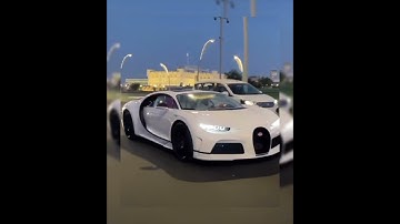 Bugatti spotted on Qatar Street || @Arab_hh || #qatar || #bugatti || #sheikh || #qatarairways ||