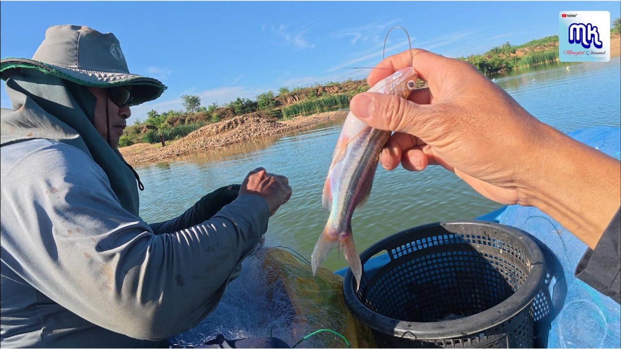 ธรรมดาที่ไหนเช้าเดียวได้เงินพัน ล้อมปลาแขยงบ่อทราย