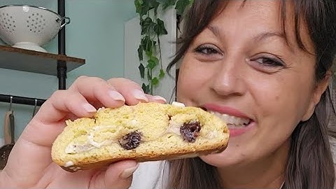ROTOLO DI CROSTATA RICOTTA E AMARENE dal cuore morbido e cremoso