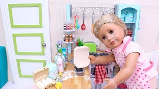 Baby Dolls Cooking Cake in the Kitchen - Play Toys screenshot 3