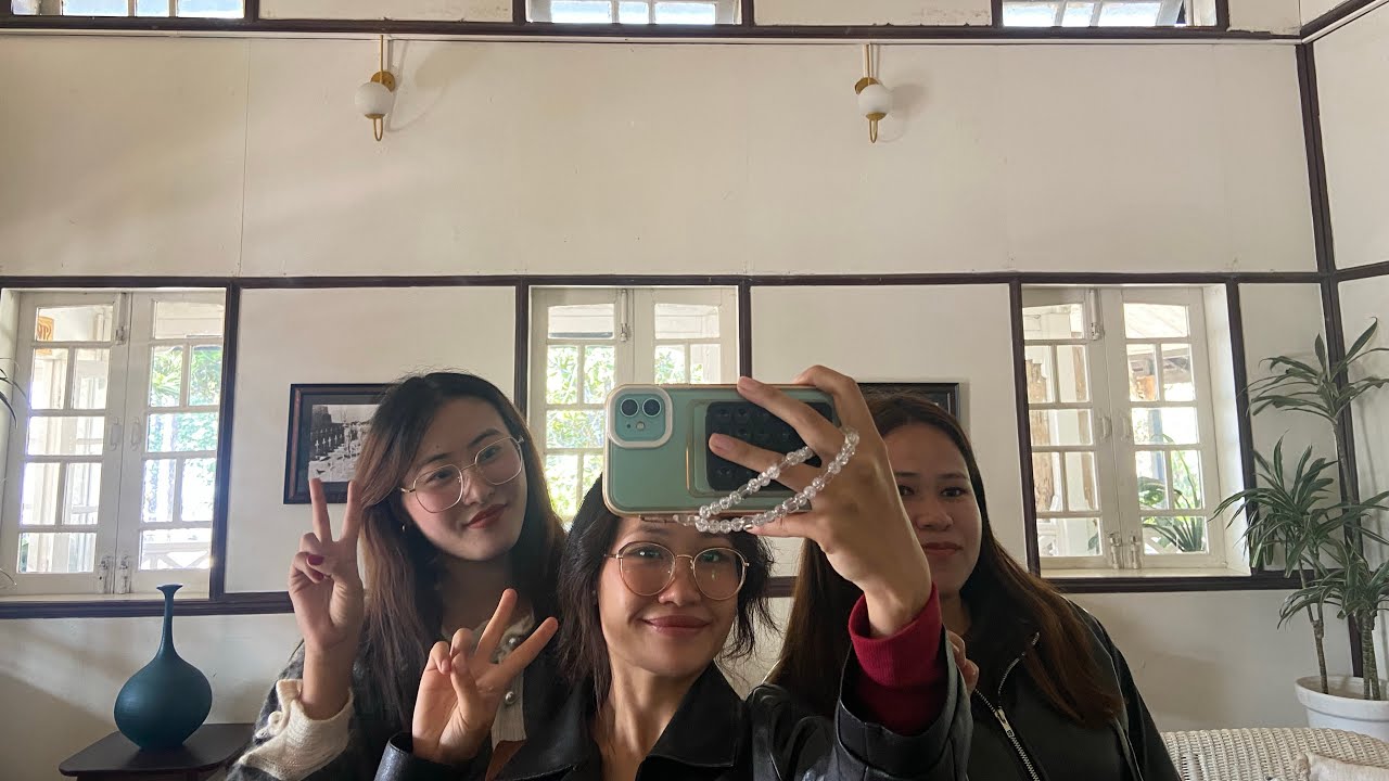 Meeting up college friends after 2 years ||  @vlog_with_zani 